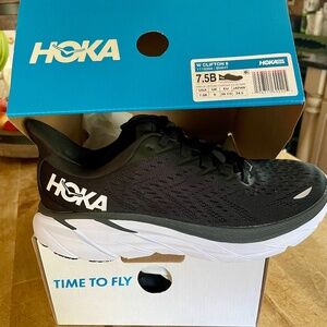Hoka Clifton 8 women’s 7.5